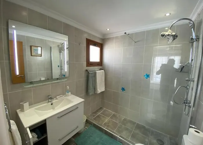 Amazing View Relax In Port Royal Apartment